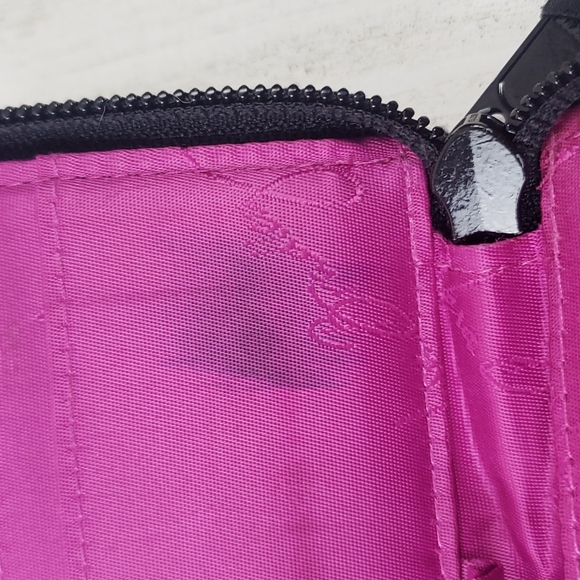 Loved Vera Bradley Canterbury Magenta fold zipup wristlet - Picture 4 of 12